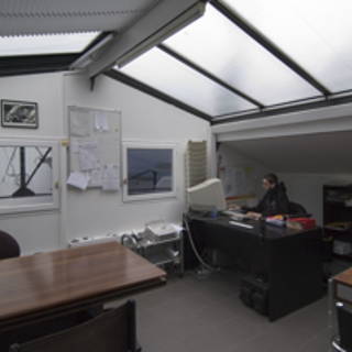 Bureau privé 25 m² 5 postes Coworking Avenue Joseph Binet Colombes 92700 - photo 2
